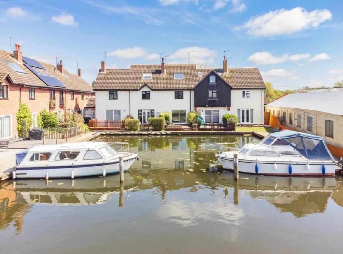 Cottage On The Quay Wroxham Exteriör bild